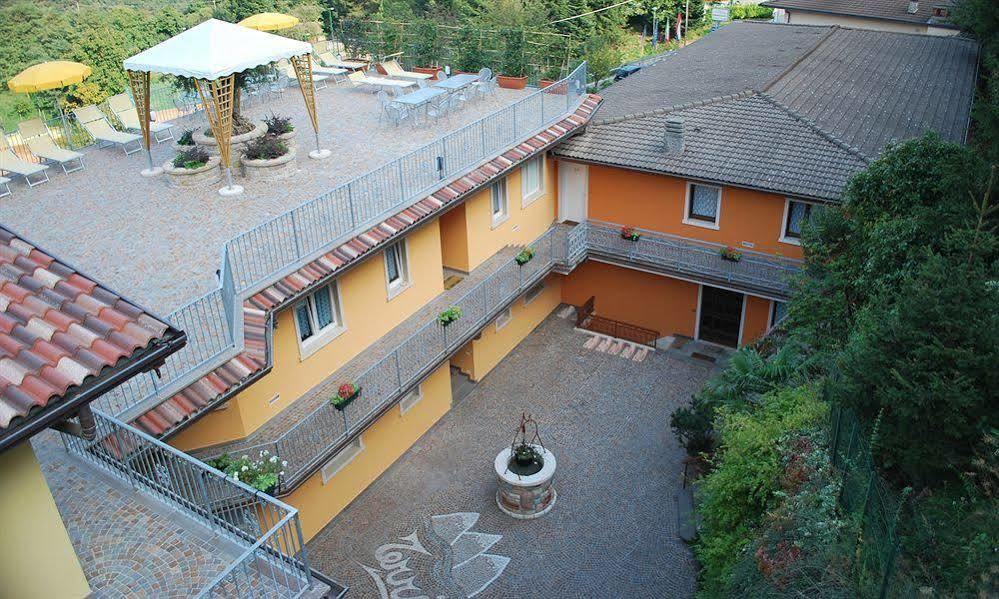 Aparthotel Terry Tremosine