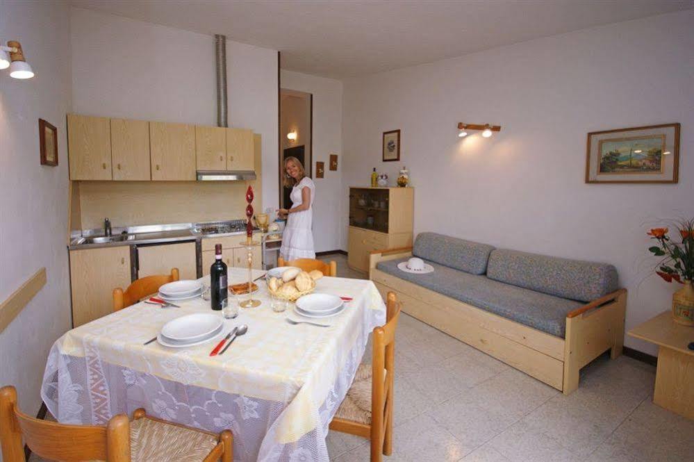 Aparthotel Terry Tremosine